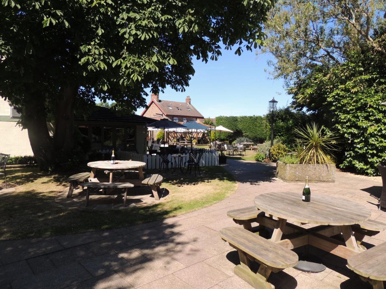 The Angel At Topcliffe Exterior photo